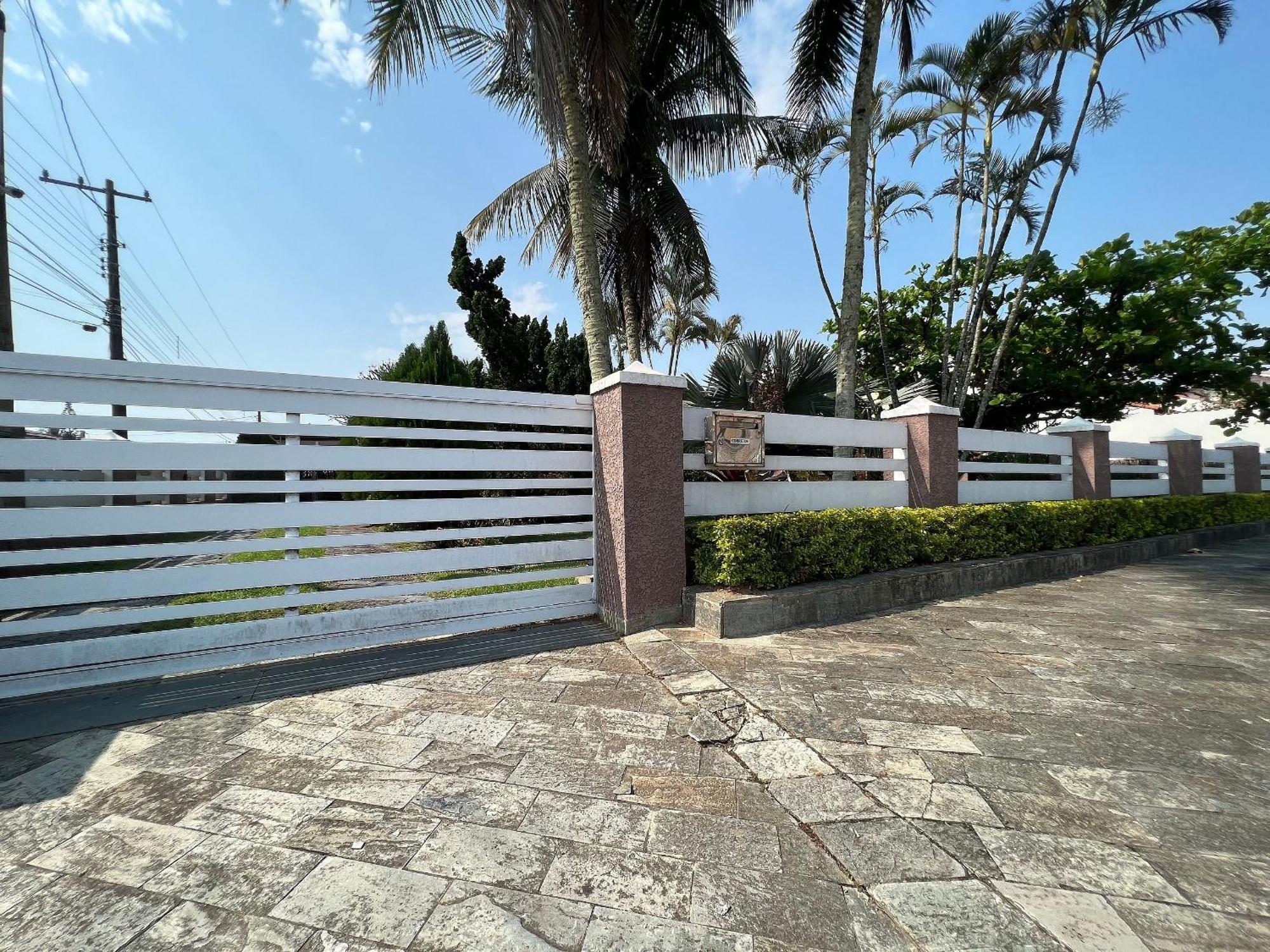 Casa Agradavel Com Piscina, A Poucos Passos Da Praia Peruíbe 외부 사진