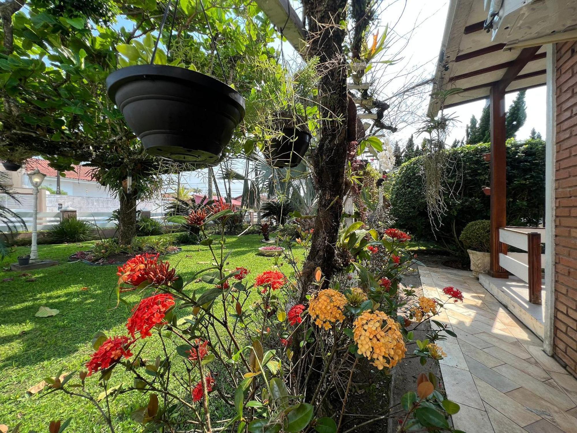 Casa Agradavel Com Piscina, A Poucos Passos Da Praia Peruíbe 외부 사진
