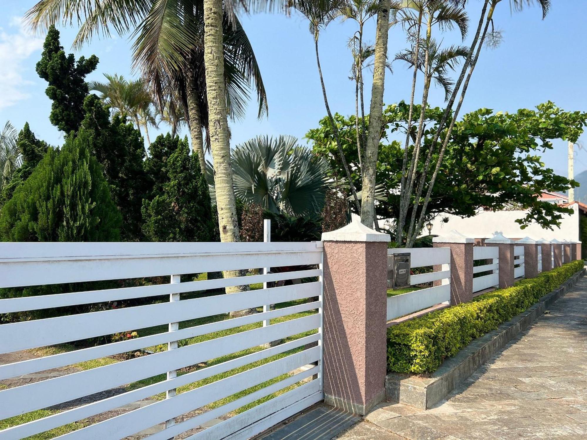 Casa Agradavel Com Piscina, A Poucos Passos Da Praia Peruíbe 외부 사진